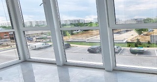 Панорамное остекление балкона Нижневартовск цена от 11 тыс. руб. м/п.